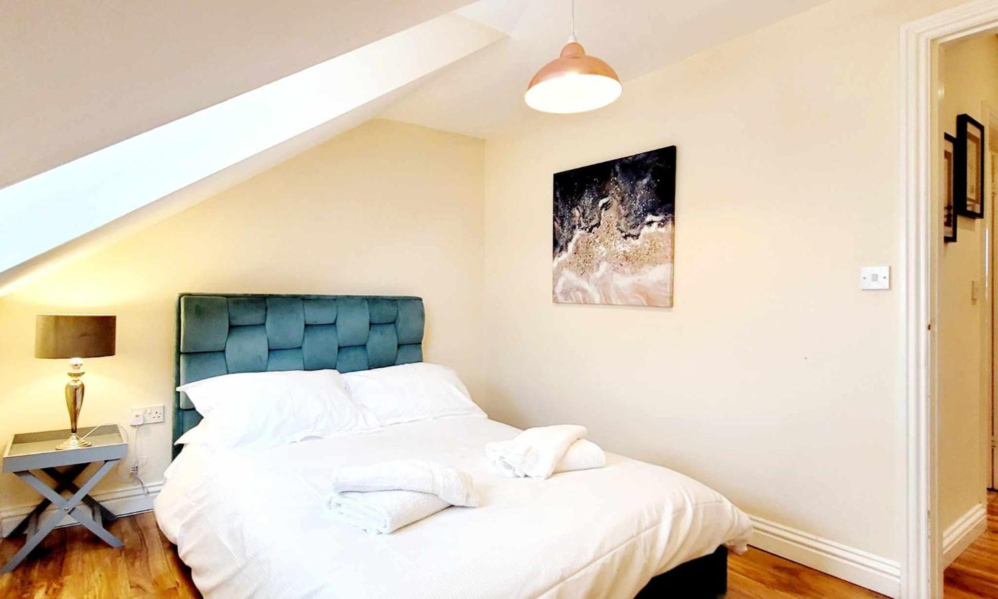 Apartment 5 - Two Bedroom Luxury Apartment Close To Town, Mainline Rail & Theatre Stylish And Comfortable 达灵顿 外观 照片