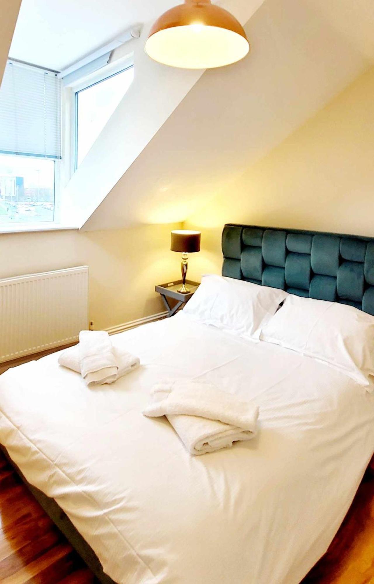 Apartment 5 - Two Bedroom Luxury Apartment Close To Town, Mainline Rail & Theatre Stylish And Comfortable 达灵顿 外观 照片